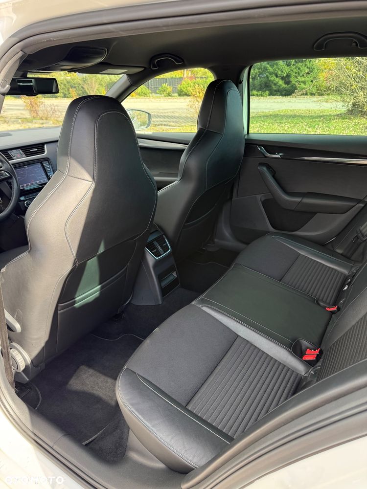 Skoda Octavia 2.0 TDI RS - 10