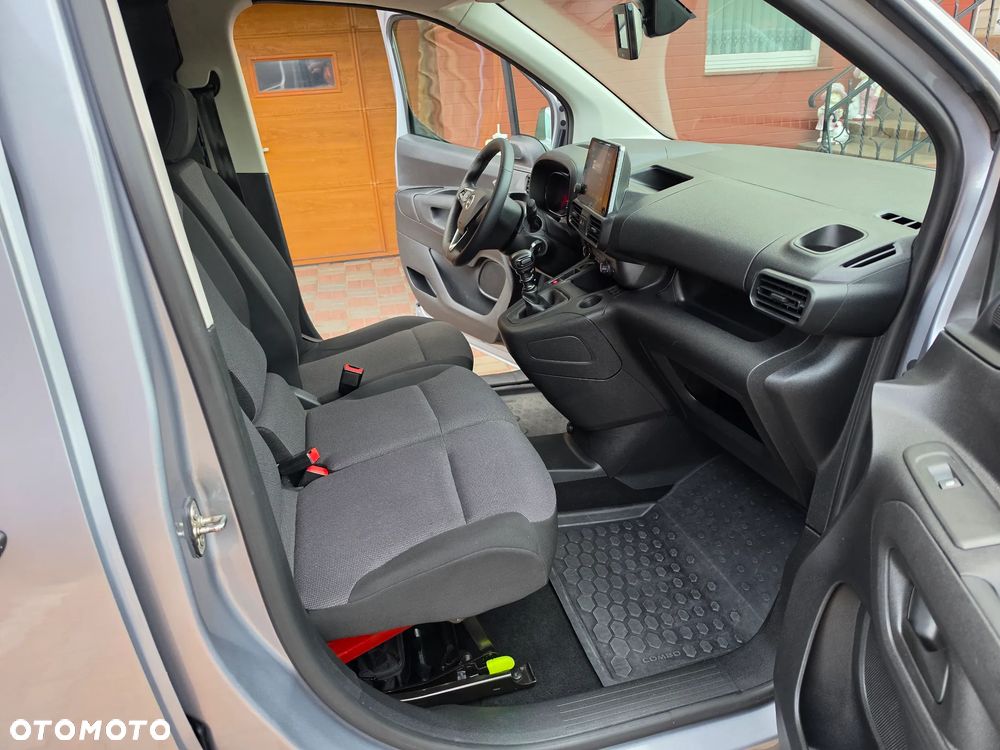 Opel COMBO - 20