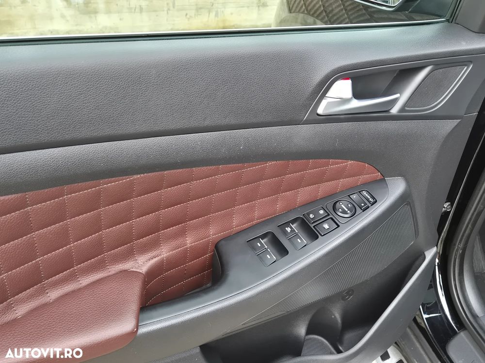 Hyundai Tucson 2.0 CRDI 4WD Automatik 25 Jahre - 13