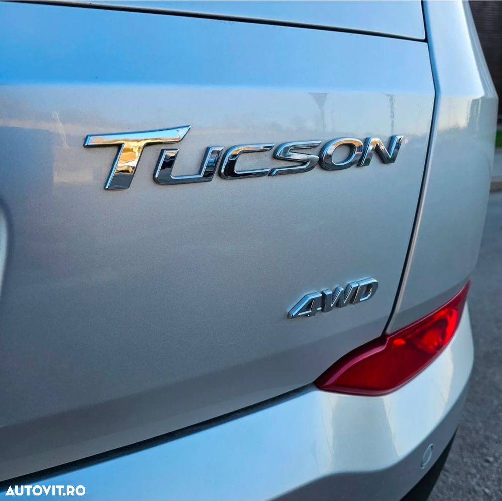Hyundai Tucson 2.0 CRDI 4WD Automatik Premium - 18