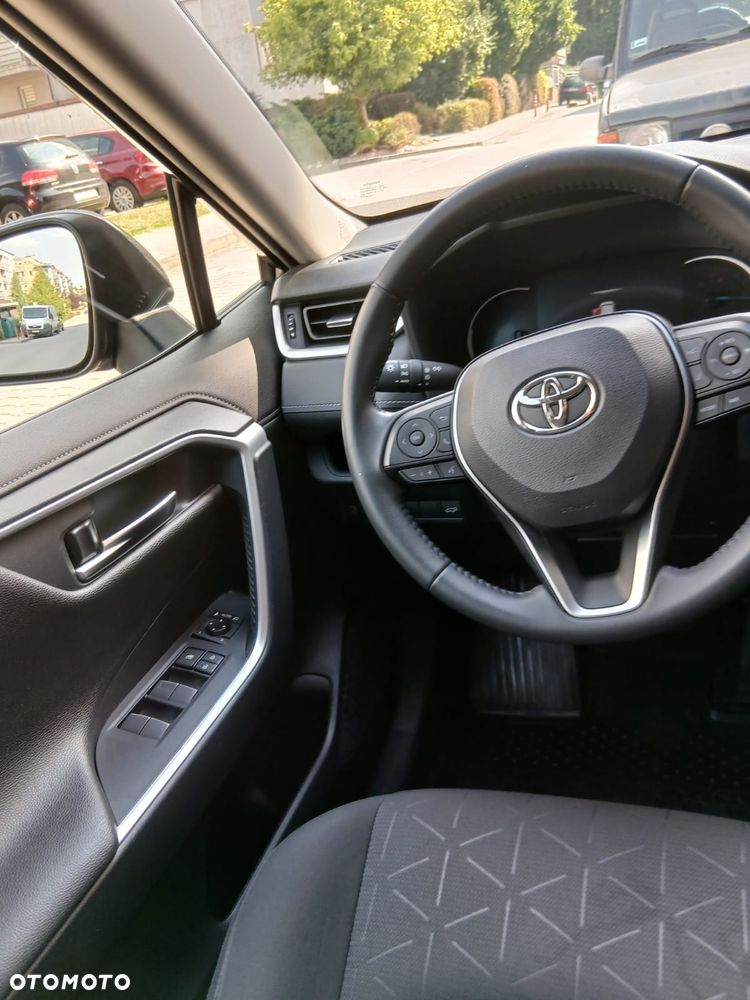 Toyota RAV4 - 4