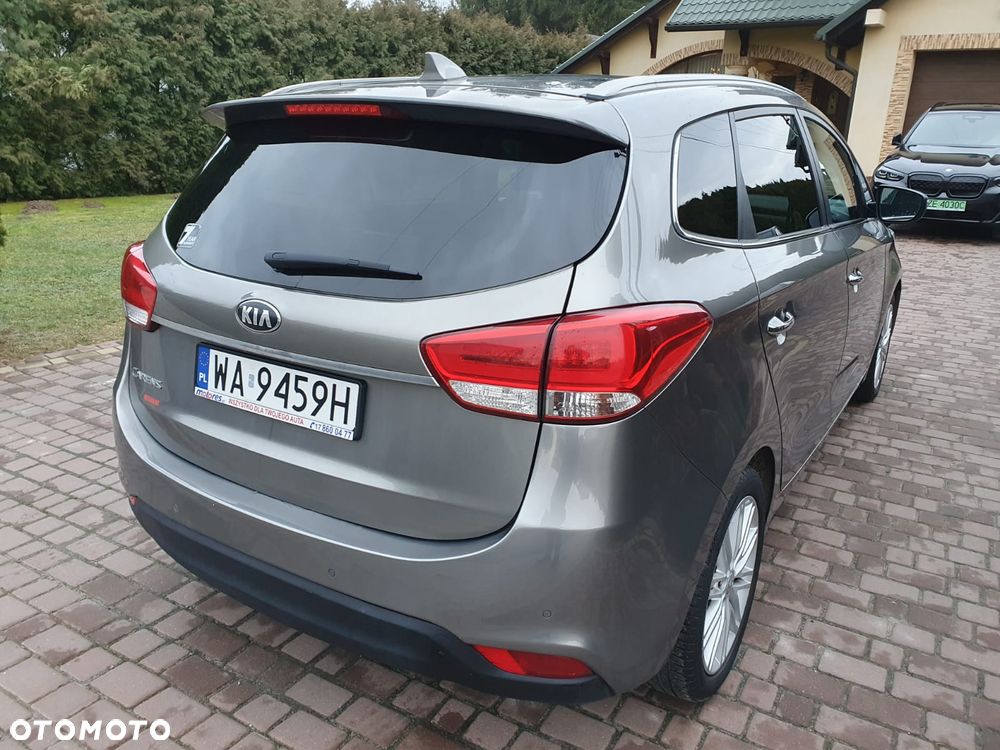 Kia Carens - 3
