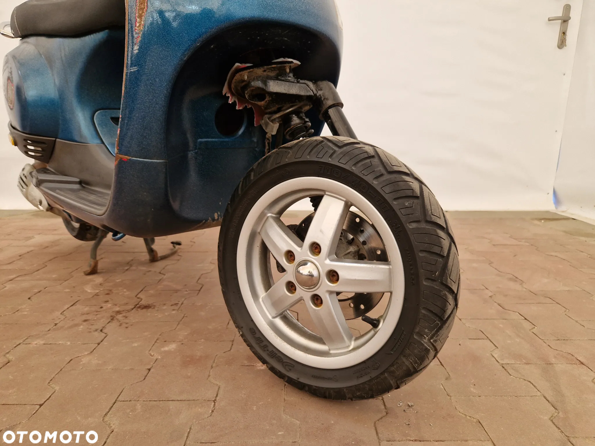 Piaggio Vespa - 22