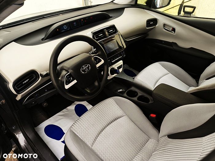 Toyota Prius - 22
