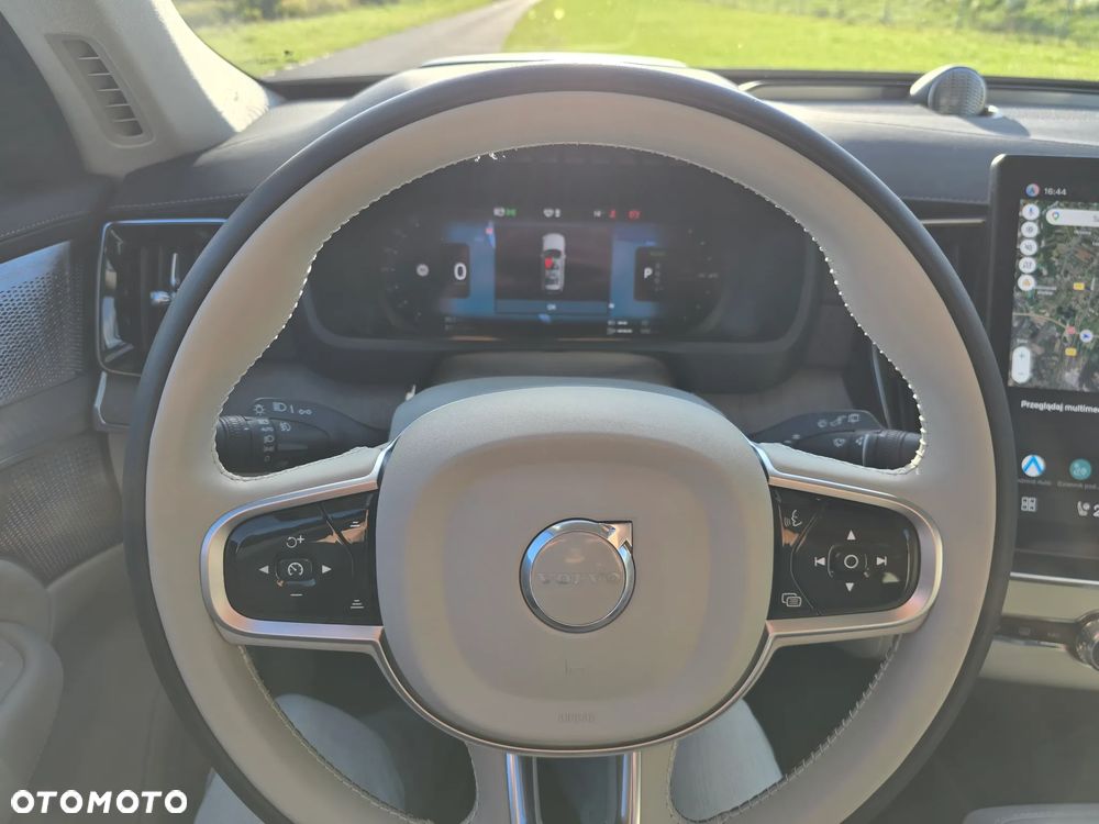 Volvo XC 90 T8 AWD Plug-In Hybrid Ultra Dark 7os - 30