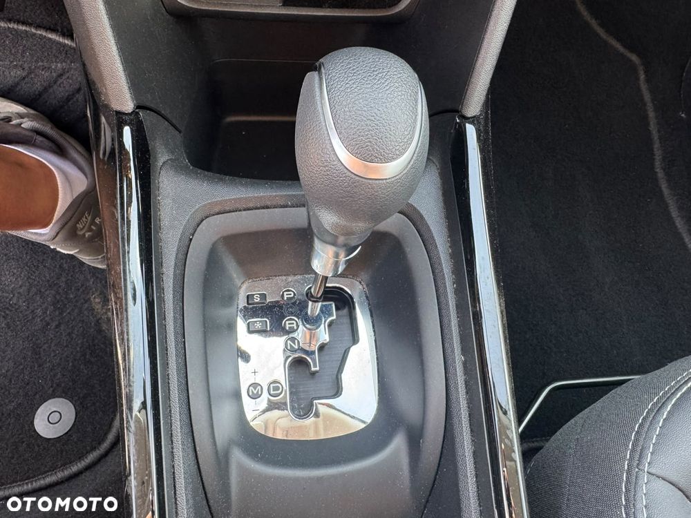 Peugeot 2008 PureTech 130 Stop&Start EAT6 Allure - 8