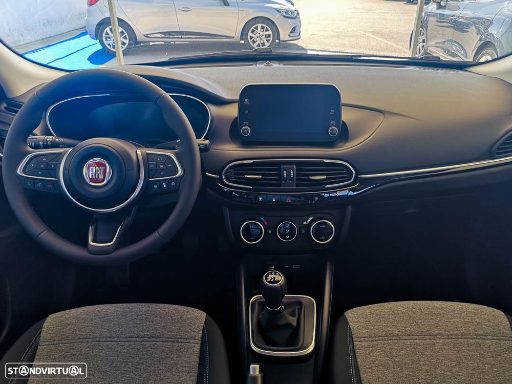 Fiat Tipo Cross 1.3 Multijet - 12