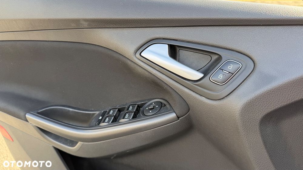 Ford Focus 2.0 TDCi ST PowerShift - 13