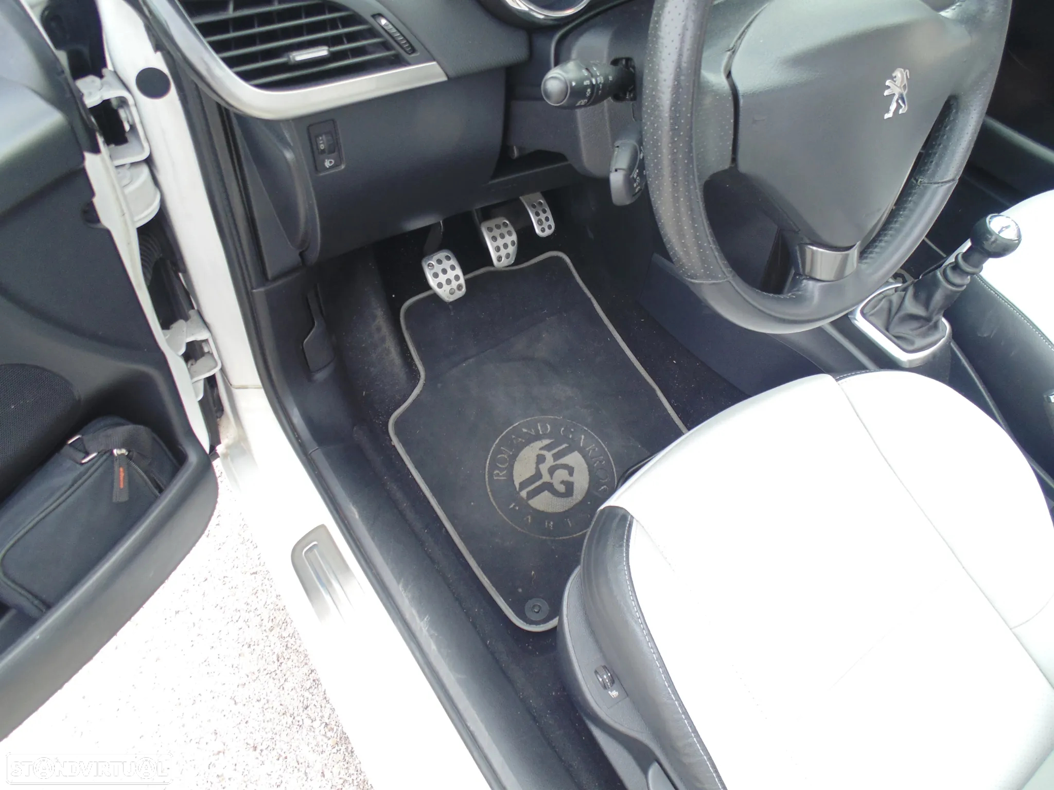 Peugeot 207 CC 1.6 HDi Roland Garros - 26