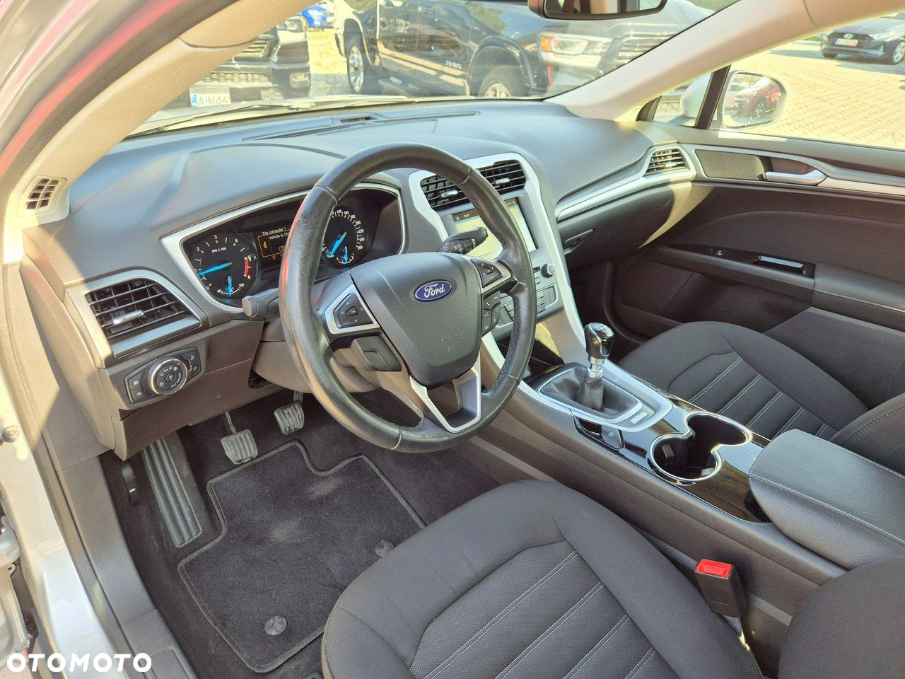 Ford Mondeo - 12