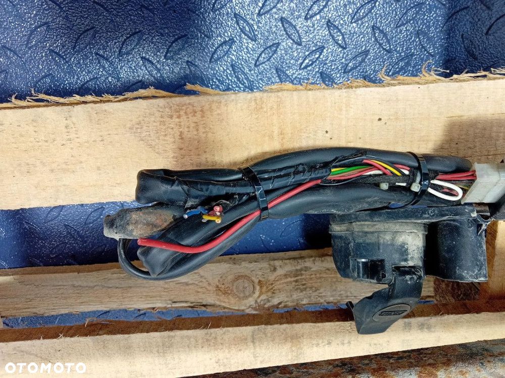 VOLVO XC90 LIFT HAK DO PRZYCZEPY 4044 - 9