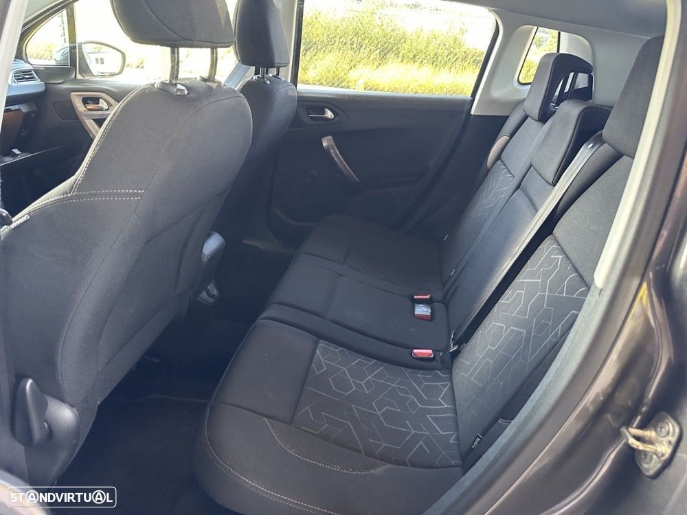 Peugeot 2008 1.2 PureTech Style - 7