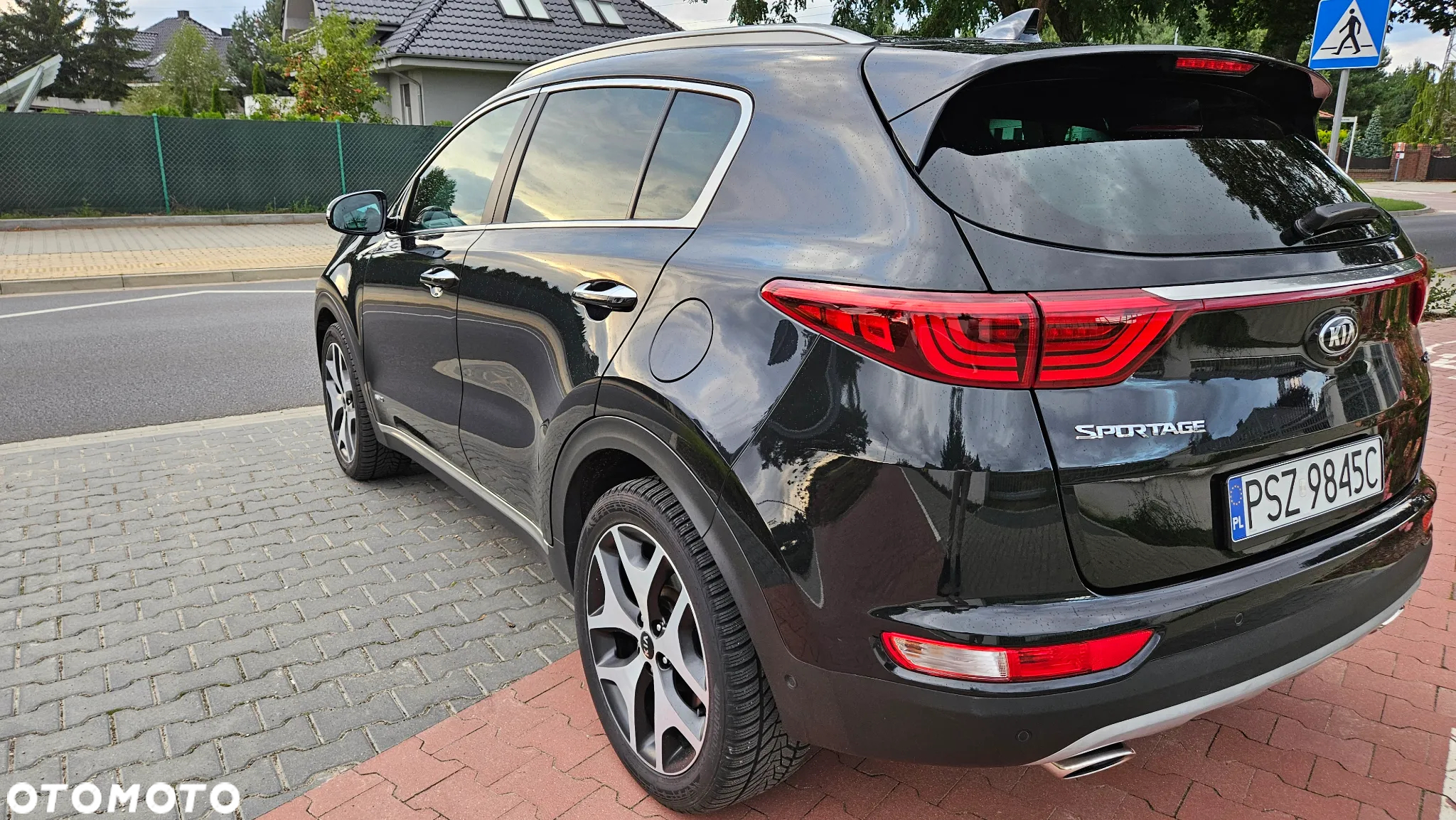 Kia Sportage 2,0 CRDI AWD GT Line - 4