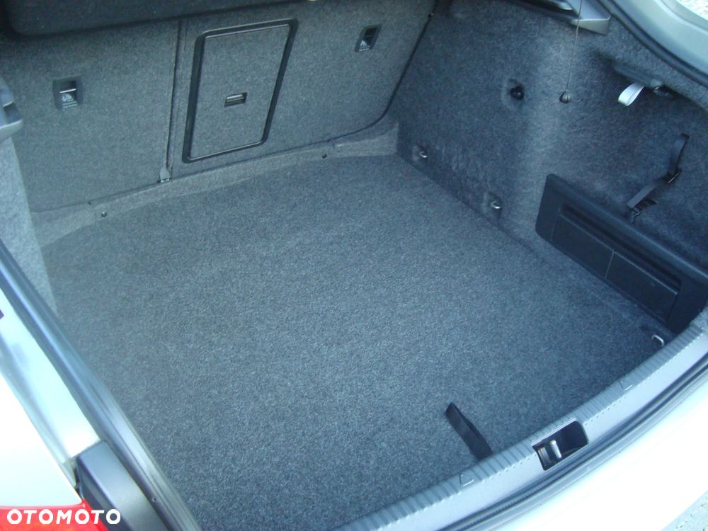 Skoda Octavia 1.6 TDI DPF Elegance - 36