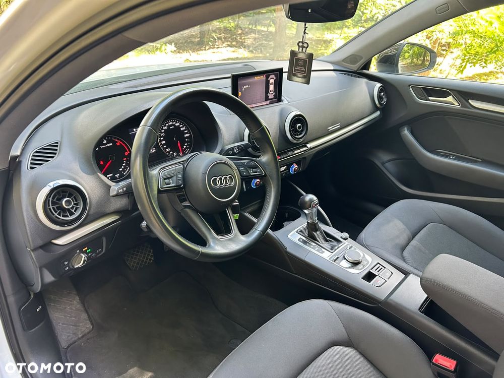 Audi A3 Limousine 30 TDI S tronic sport - 7