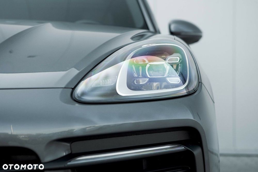 Porsche Cayenne - 12