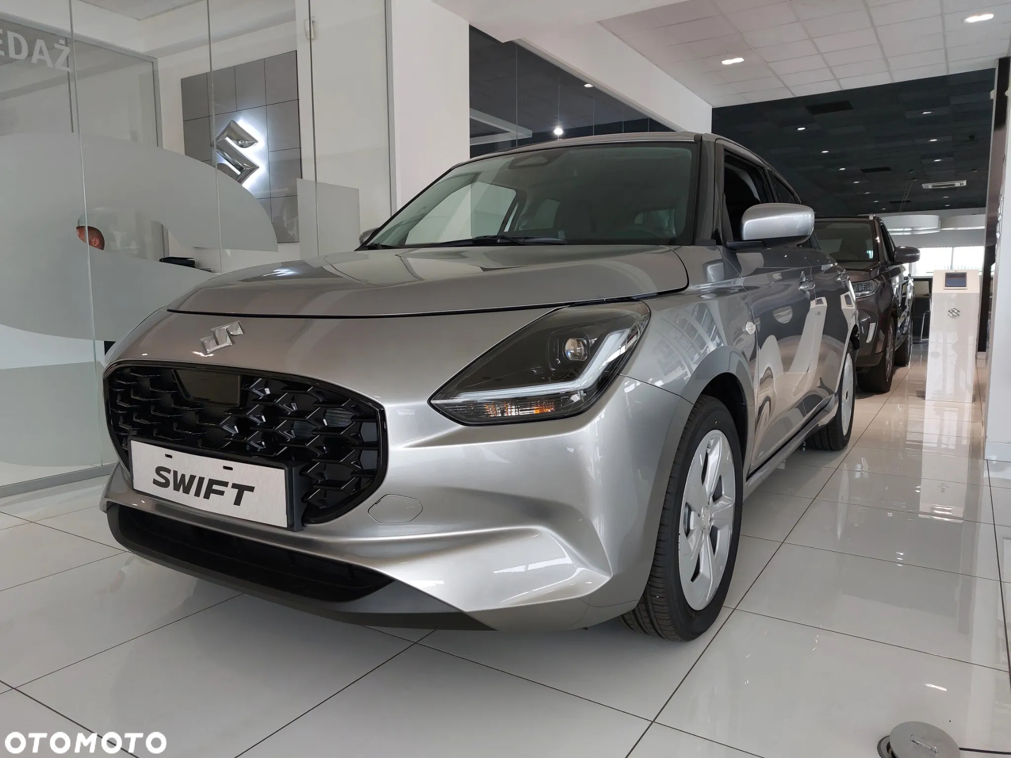 Suzuki Swift 1.2 Dualjet SHVS Premium Plus CVT - 3