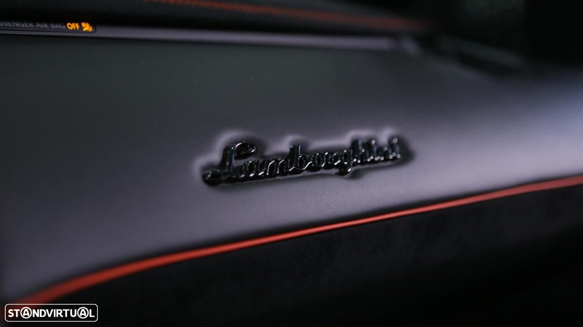 Lamborghini Aventador SVJ Roadster - 29
