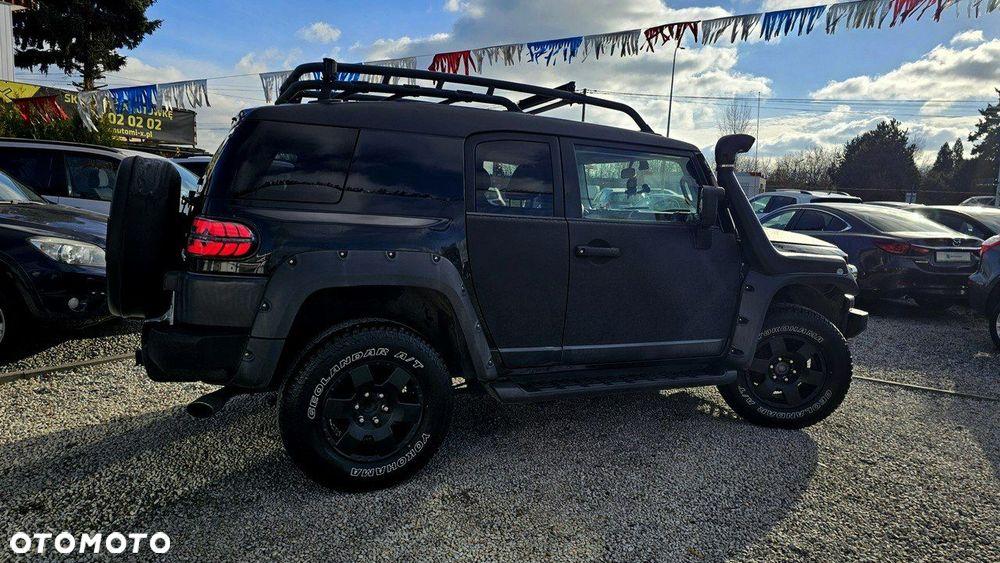 Toyota FJ - 11