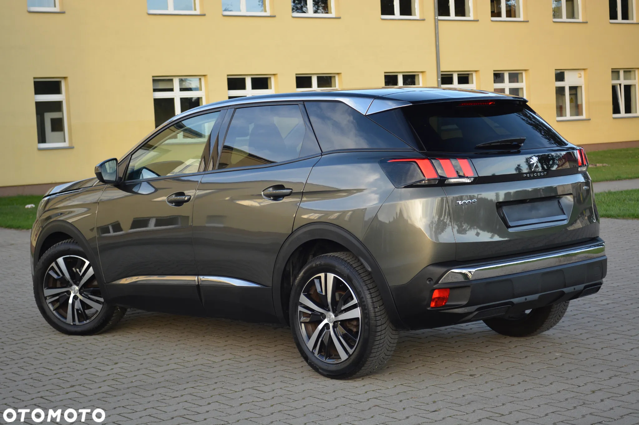 Peugeot 3008 1.2 PureTech Allure - 11