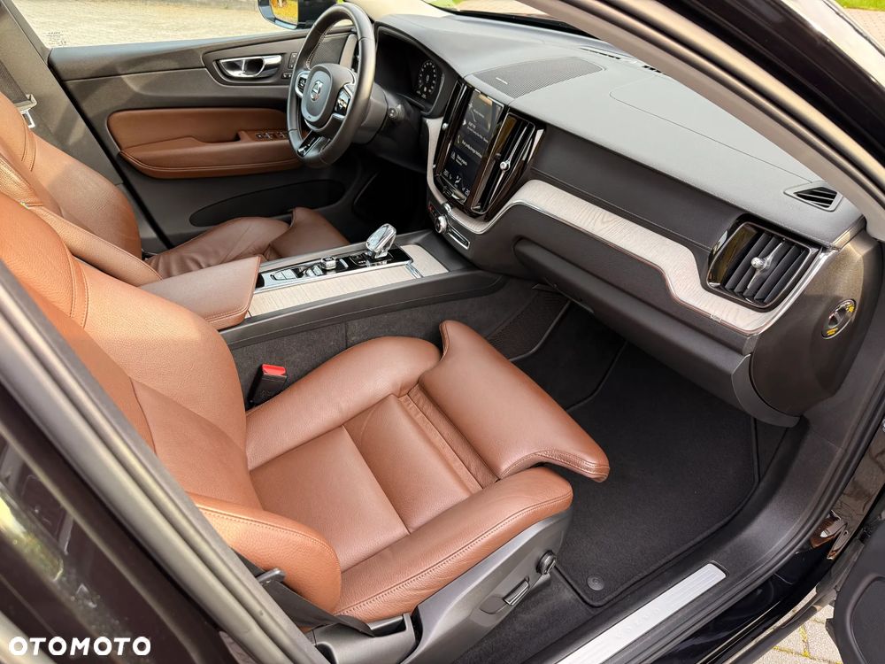 Volvo XC 60 B4 D AWD Geartronic Inscription - 25