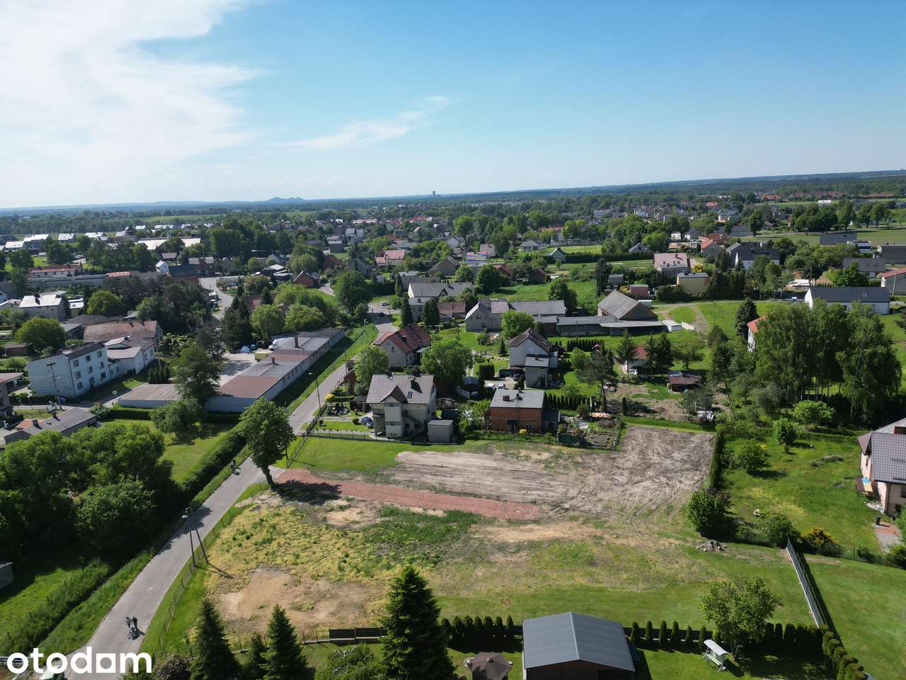 Działka 940 m² w centrum z mediami w dzielnicy domów jednorodzinnych - Pełny obrazek: 5/5