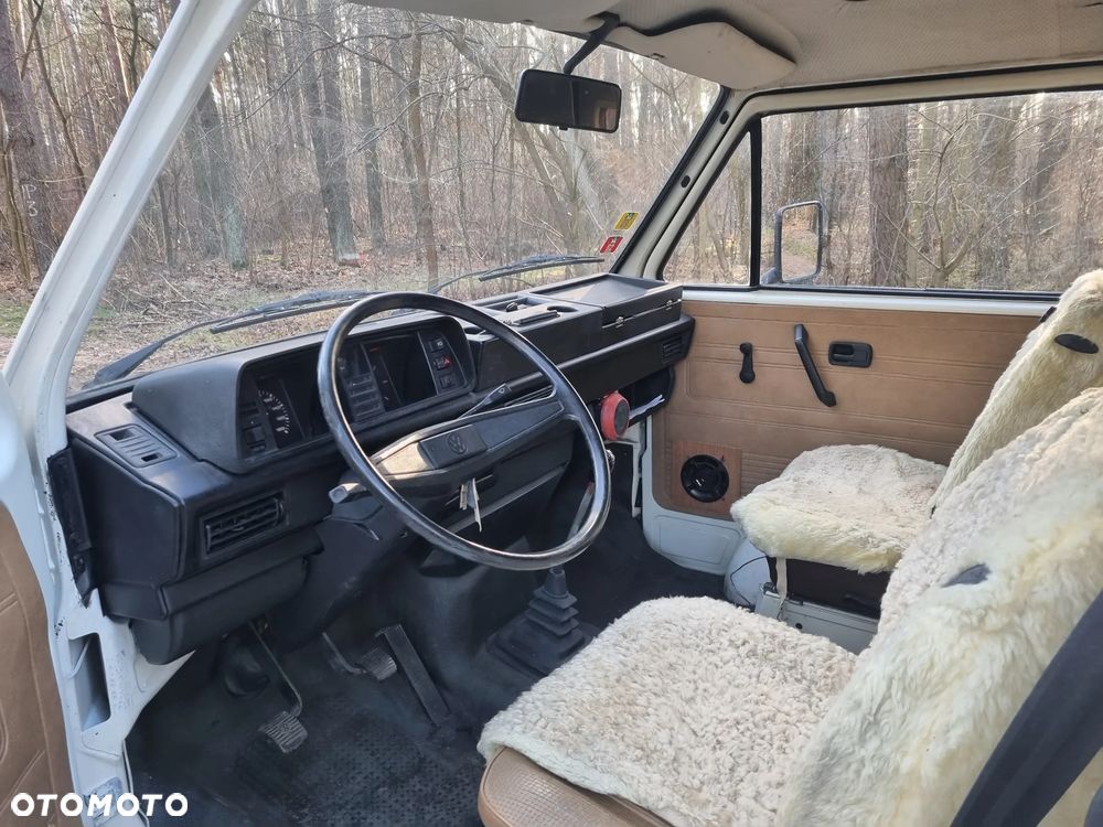 Volkswagen Transporter - 15