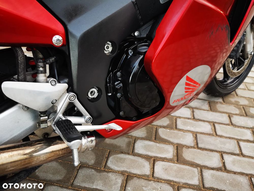 Honda CBR - 26
