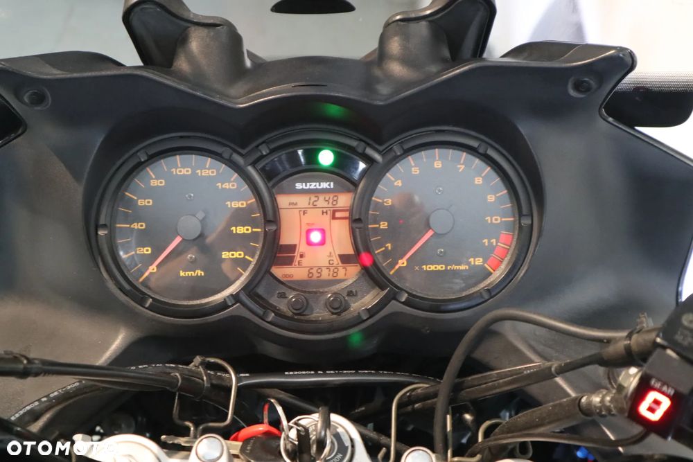 Suzuki DL - 15