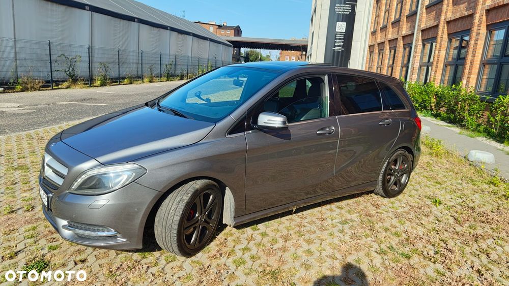 Mercedes-Benz Klasa B 180 BlueEFFICIENCY Edition - 4