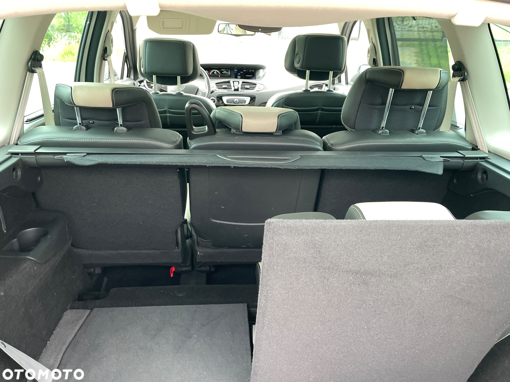 Renault Grand Scenic ENERGY TCe 130 S&S Bose Edition - 37