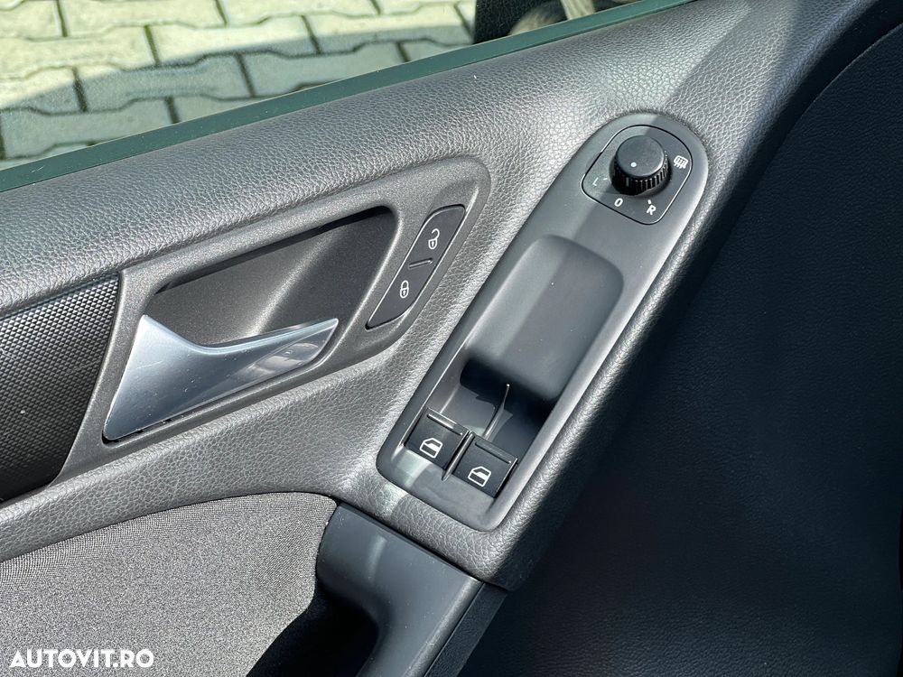 Volkswagen Golf 1.6 Comfortline - 14