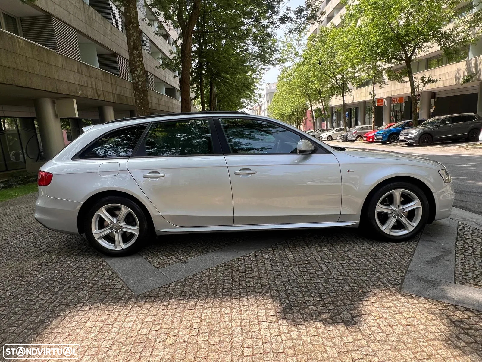 Audi A4 Avant 2.0 TDI Business Line S-line - 2