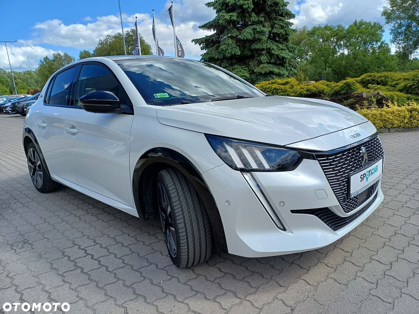 Peugeot 208 e-208 GT - 3
