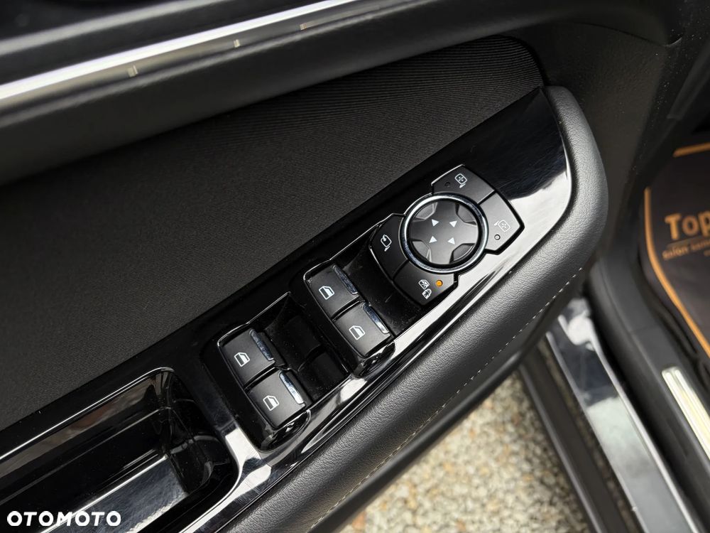Ford S-Max 2.0 TDCi Titanium PowerShift - 33