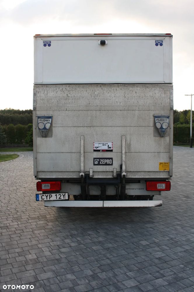 Mercedes-Benz Sprinter - 5