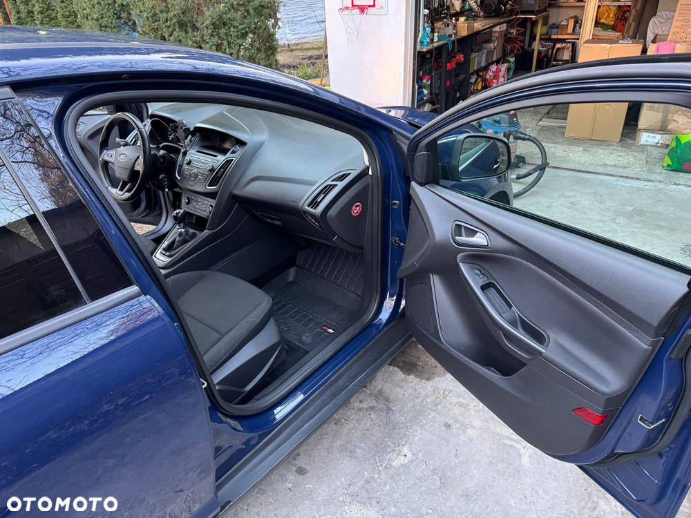 Ford Focus - 20