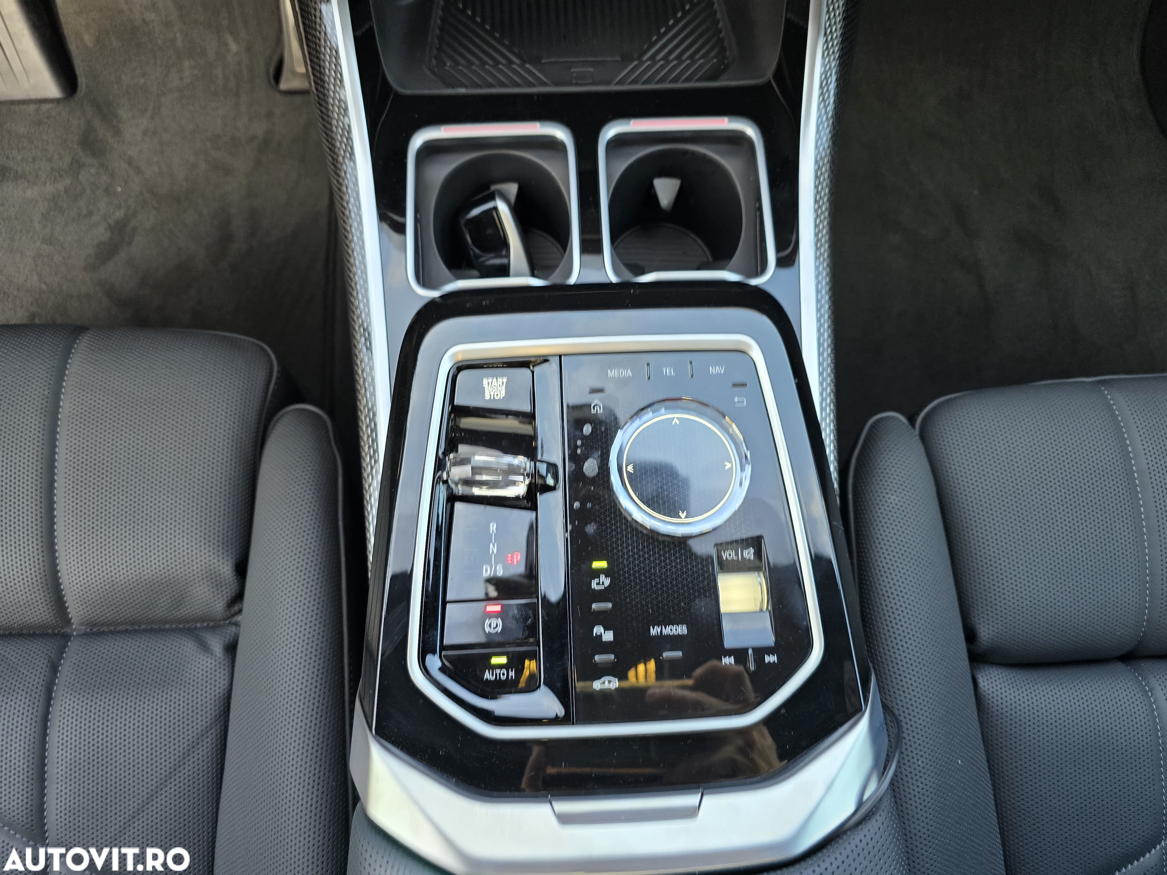 BMW Seria 7 740d xDrive MHEV - 13