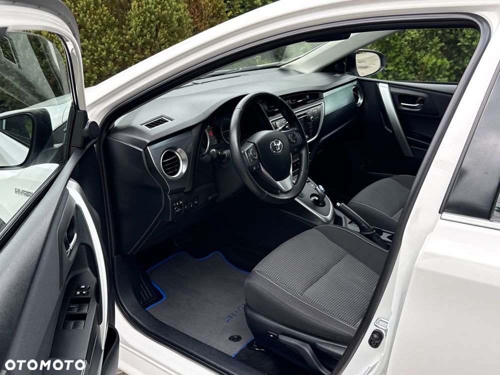 Toyota Auris - 24