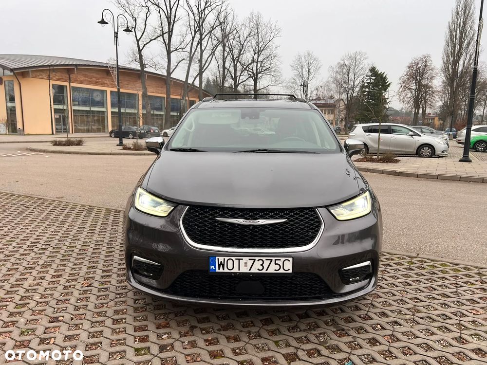 Chrysler Pacifica - 2