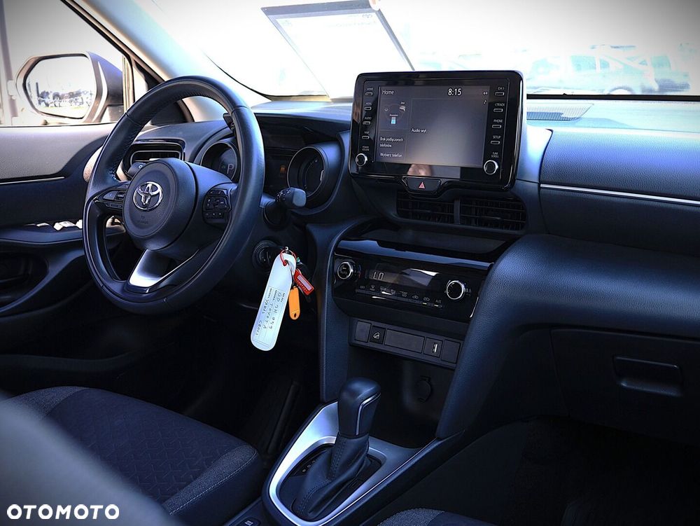 Toyota Yaris Cross Hybrid 1.5 Comfort 4x4 - 27