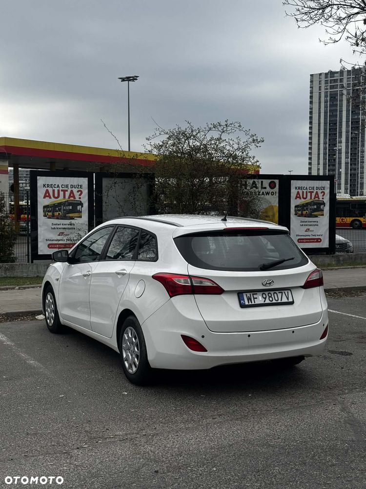 Hyundai i30 1.6 CRDi Classic + - 7