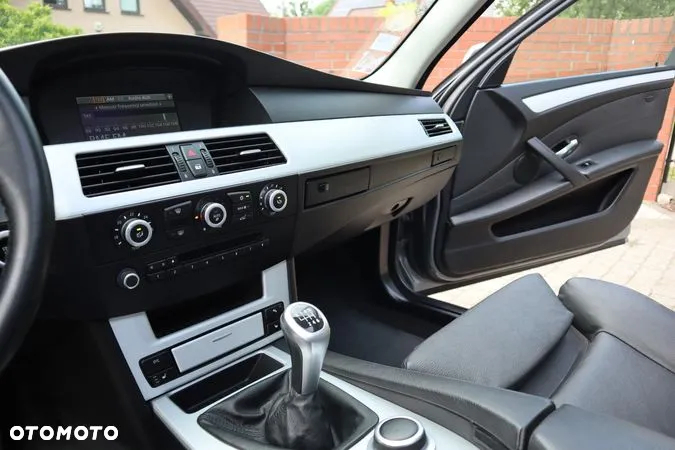 BMW Seria 5 530d Touring - 17