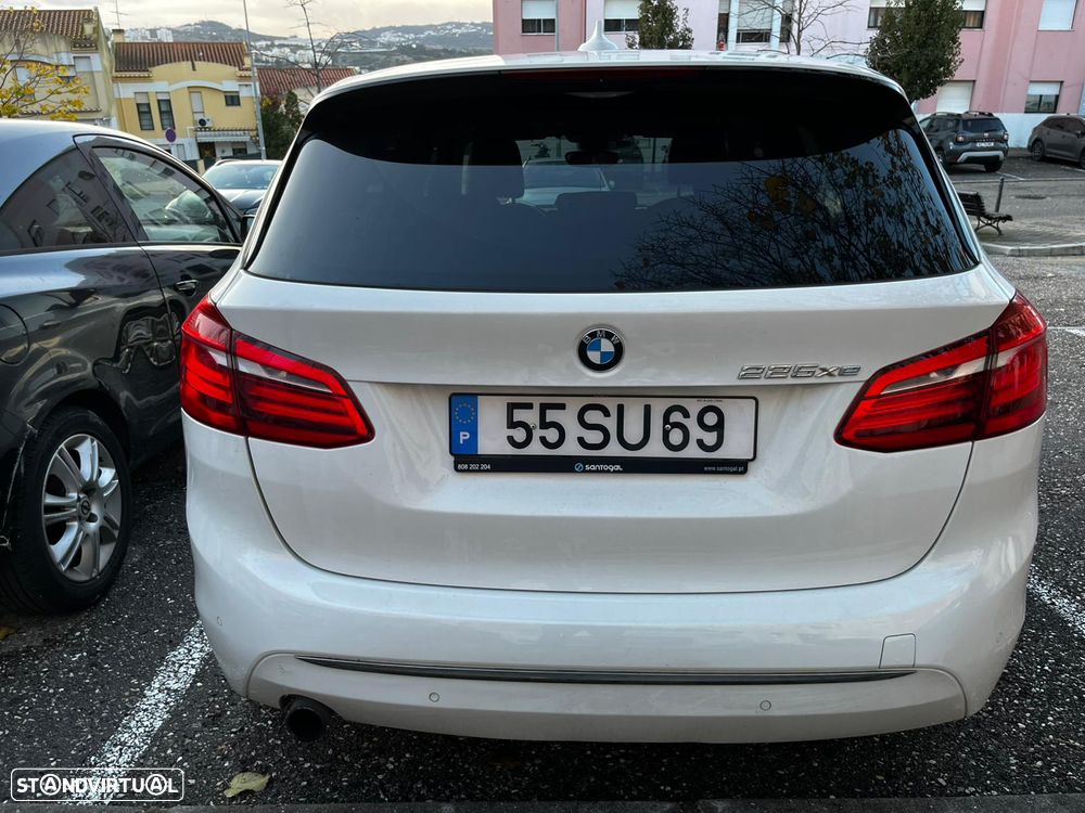 BMW 225xe Active Tourer Line Luxury - 4