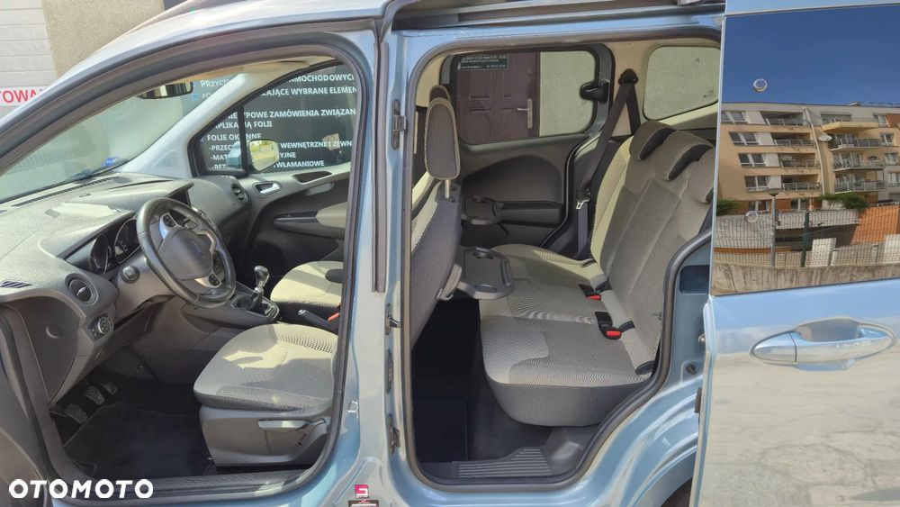 Ford Tourneo Courier 1.0 EcoBoost Titanium - 11