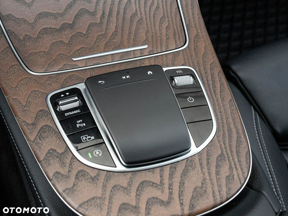 Mercedes-Benz Klasa E 220 d Avantgarde - 19