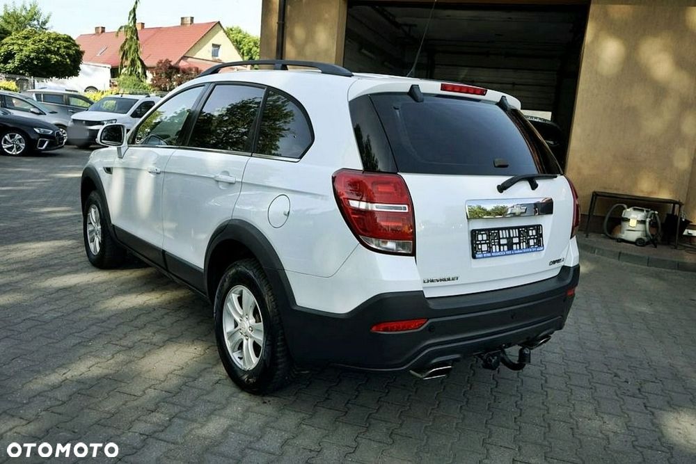 Chevrolet Captiva 2.2 2WD LS - 6
