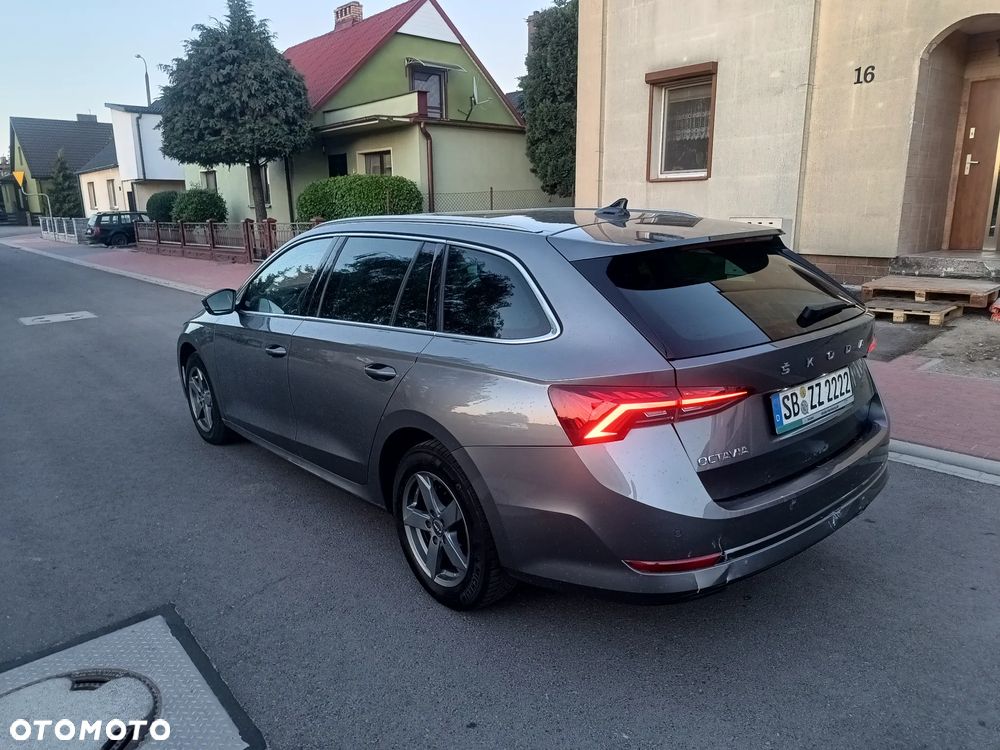 Skoda Octavia 2.0 TDI DSG Selection - 8