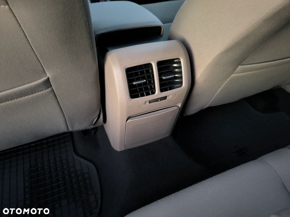 Volkswagen Golf VI 1.2 TSI Trendline - 38