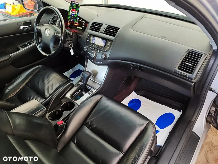 Honda Accord 3.0 V6 EX - 38